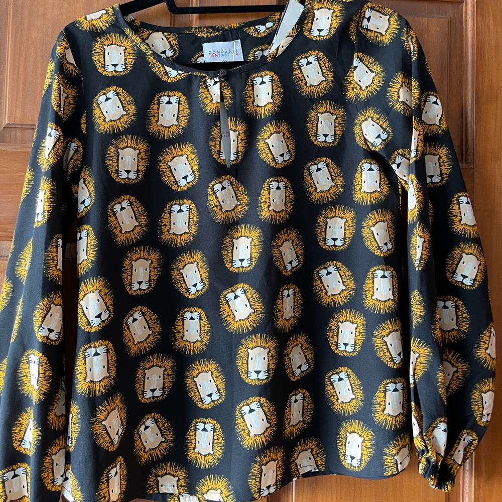 Lion blouse compañía fantástica